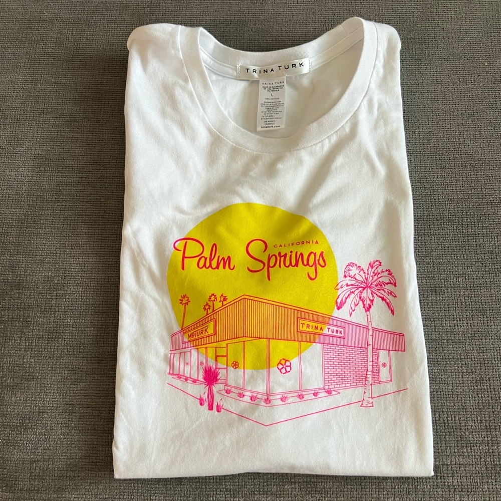 NWOT Trina Turk t shirt 🌴